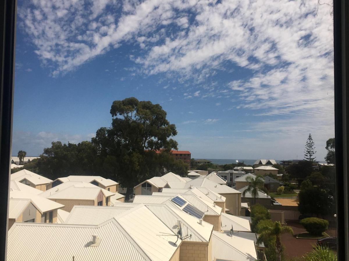 Villa Serenity On The Terrace Mandurah Exterior foto